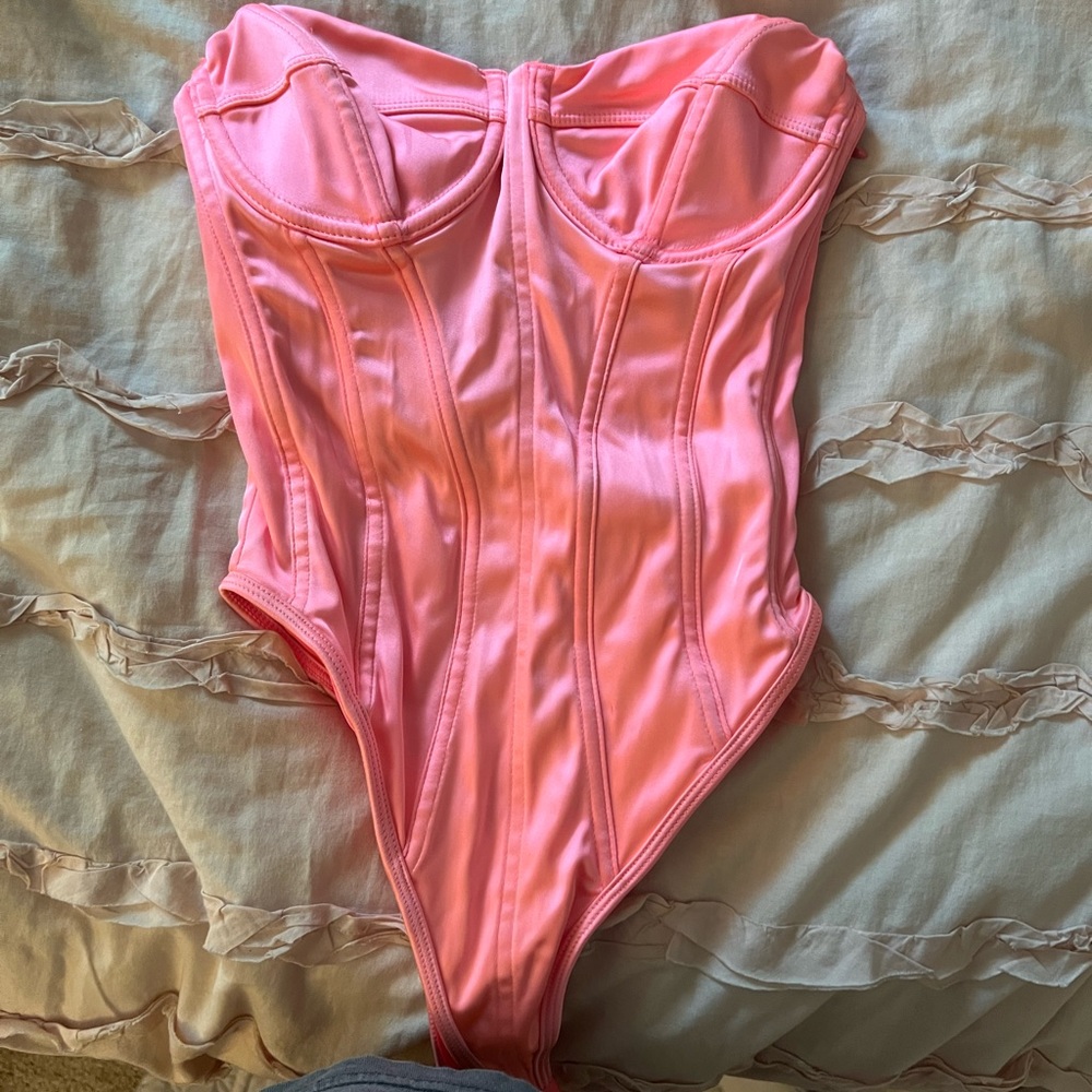 white fox bodysuit size xs